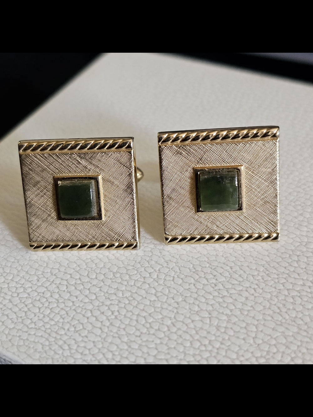 Vintage Swank Green Jadeite Cufflinks Gold Tone Linen Texture Mens Gift